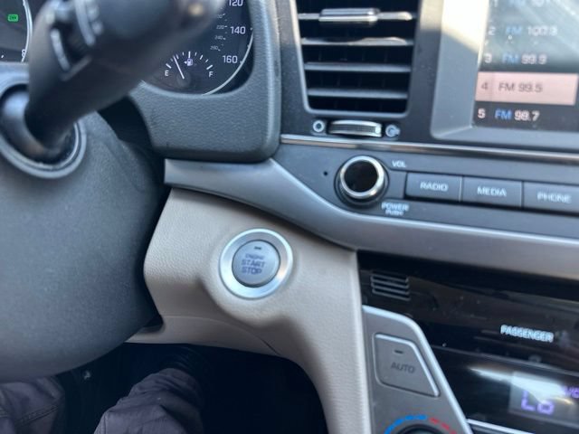 Used 2017 Hyundai Elantra SE w/ SE A/T Tech Package 03 FWD image 38