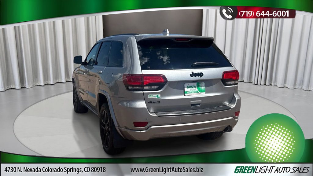 Used 2019 Jeep Grand Cherokee Altitude AWD/4WD image 3