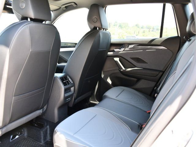 New 2026 Volkswagen Tiguan SE R-Line FWD image 16