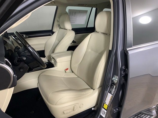 Used 2023 Lexus GX 460 Premium w/ Premium Package image 31