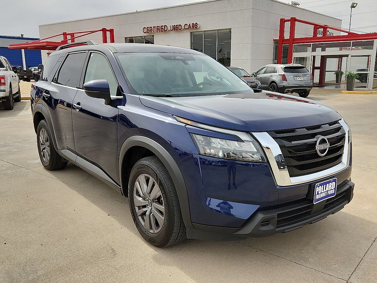 Used 2025 Nissan Pathfinder SV AWD/4WD image 4