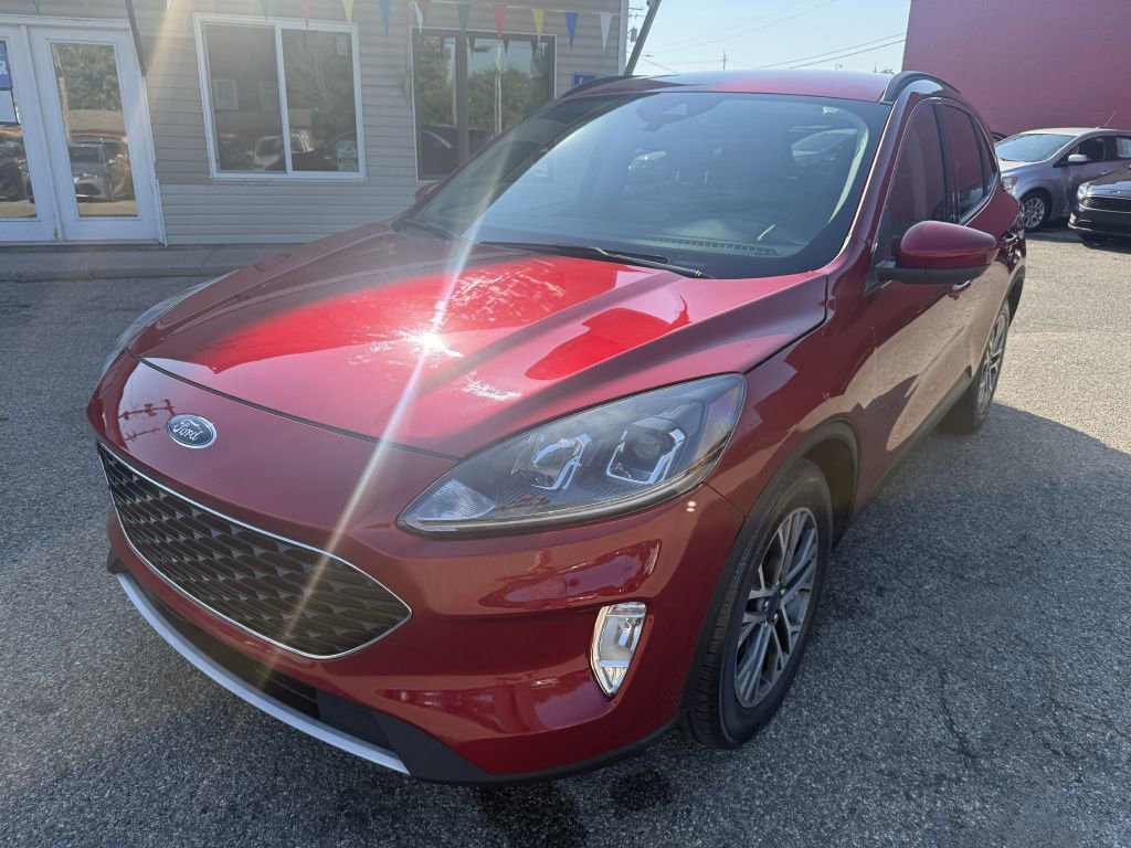 Used 2020 Ford Escape SEL image 2