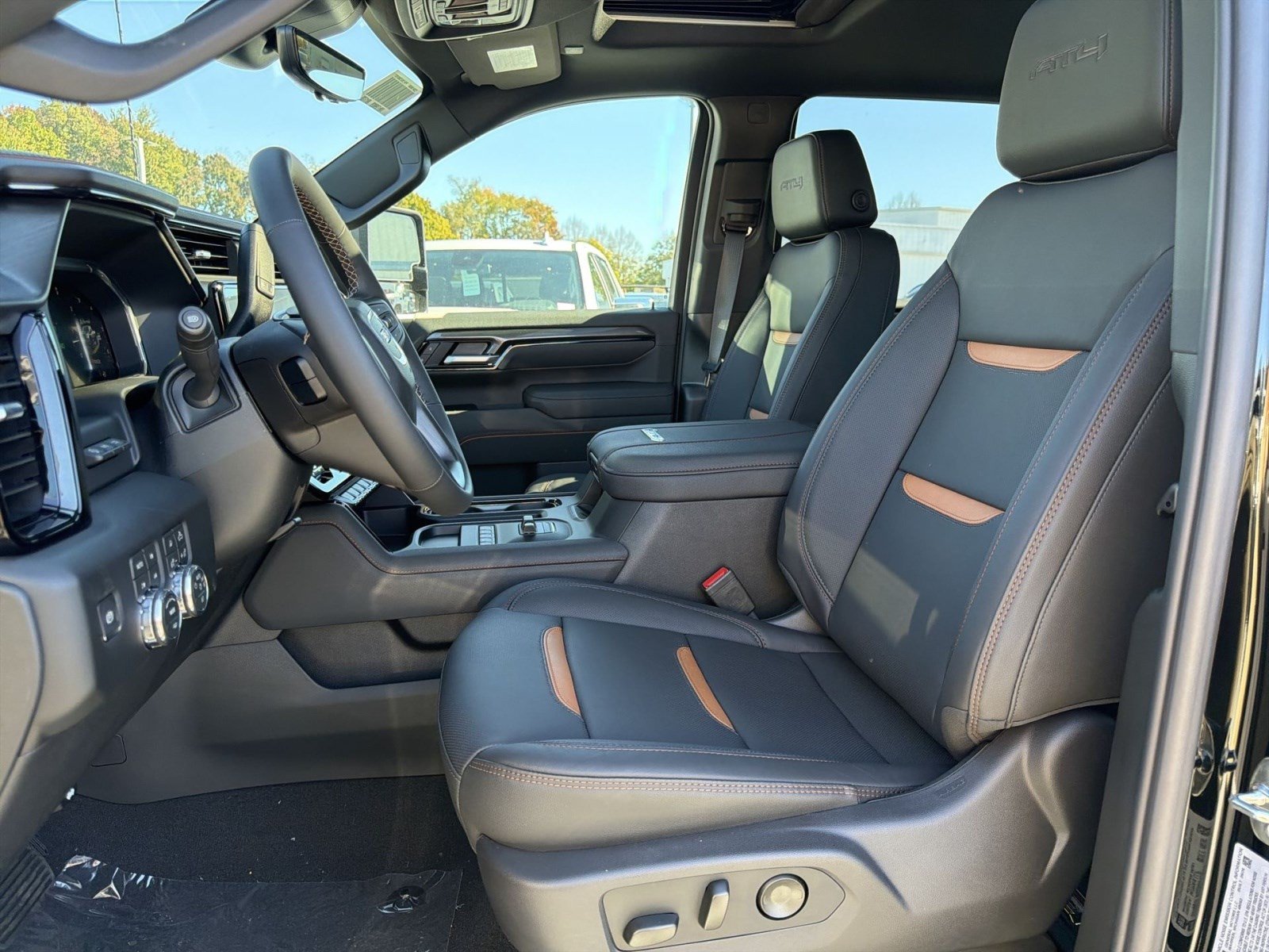 New 2026 GMC Sierra 3500 AT4 w/ AT4 Premium Plus Package AWD/4WD image 10