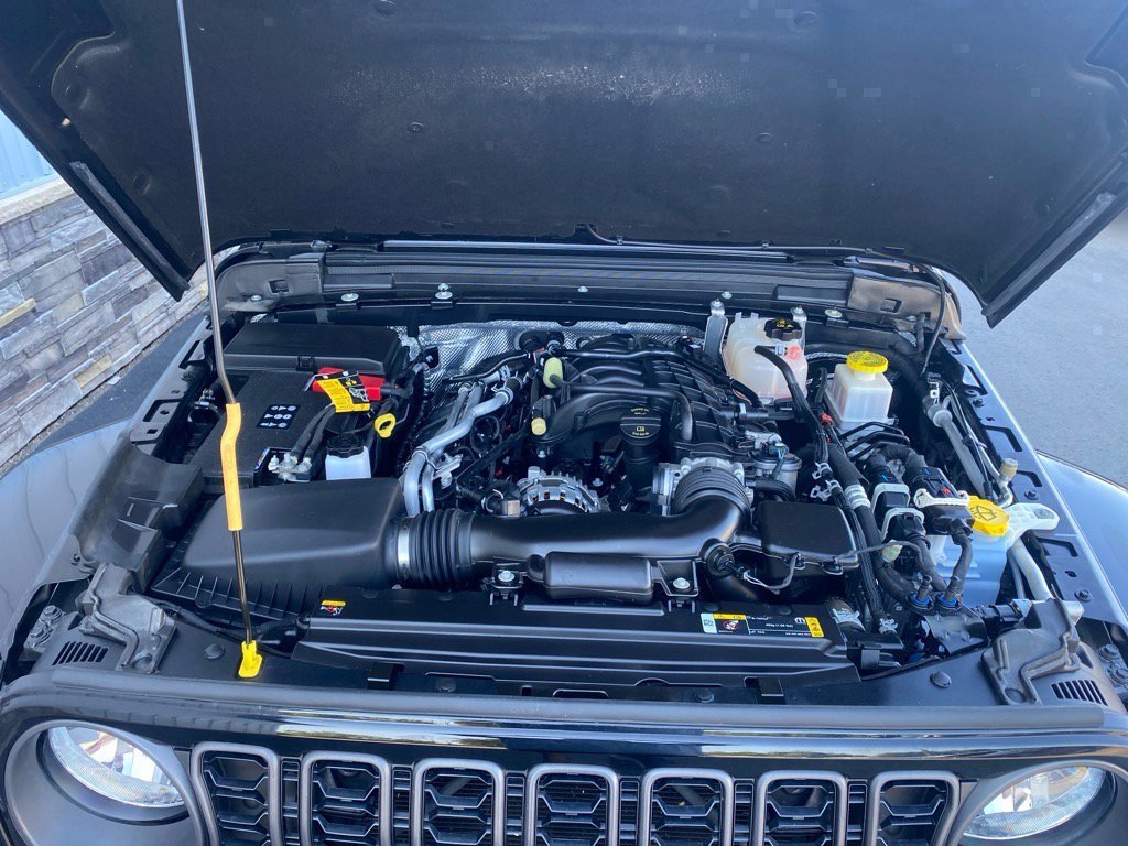 Used 2024 Jeep Gladiator Sport image 26
