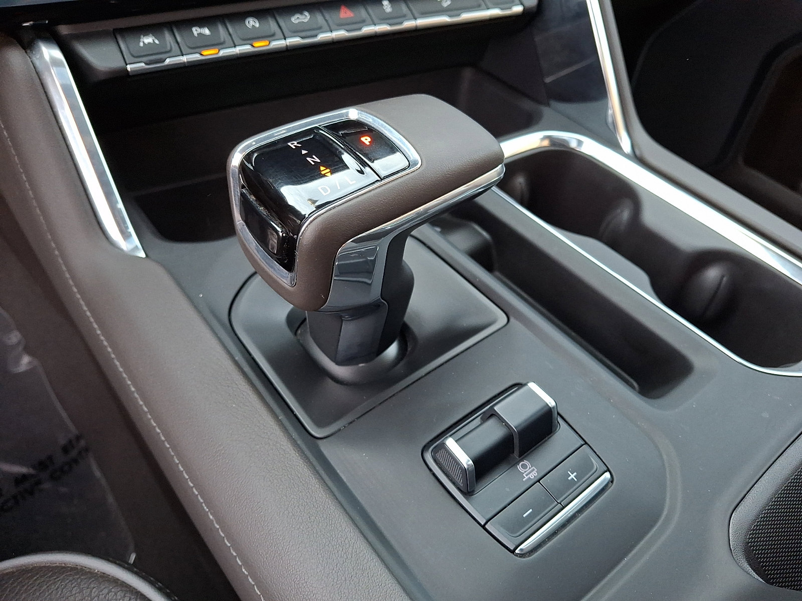 Certified 2025 GMC Sierra 1500 Denali w/ Denali Reserve Package AWD/4WD image 17