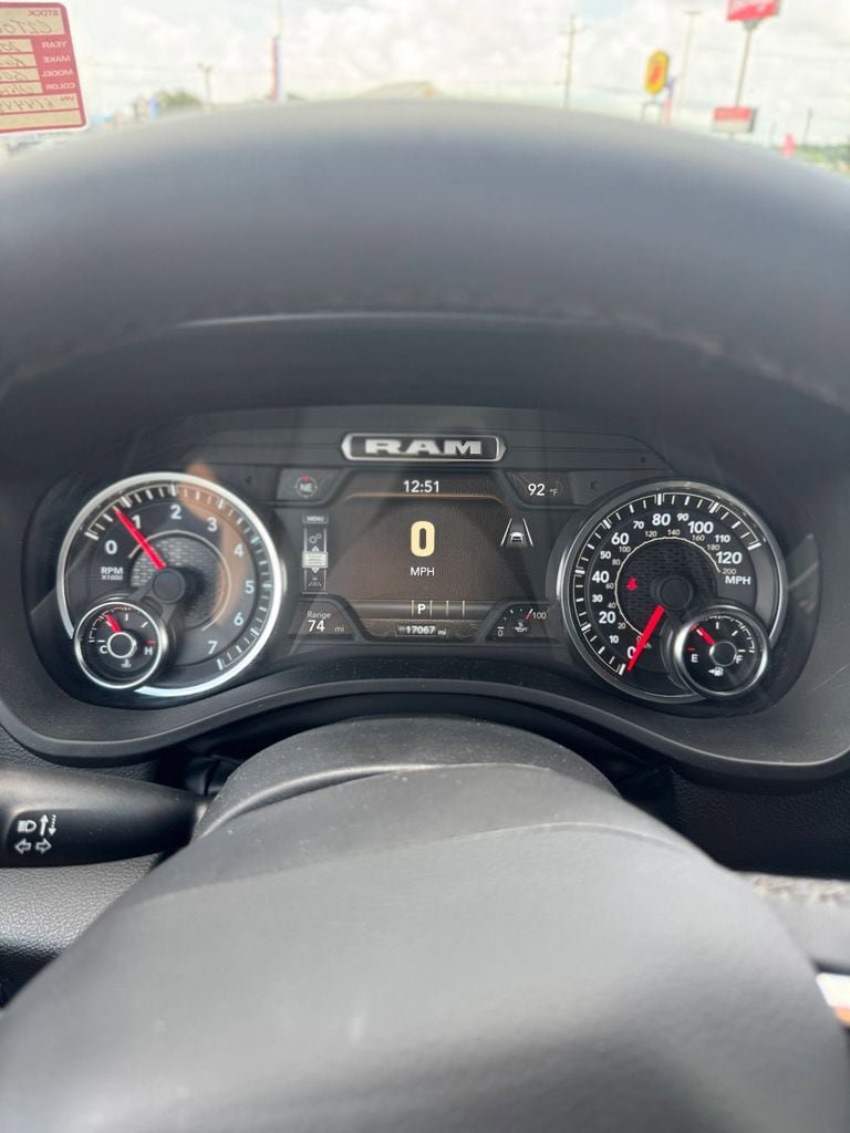 Used 2025 RAM 1500 Laramie AWD/4WD image 19