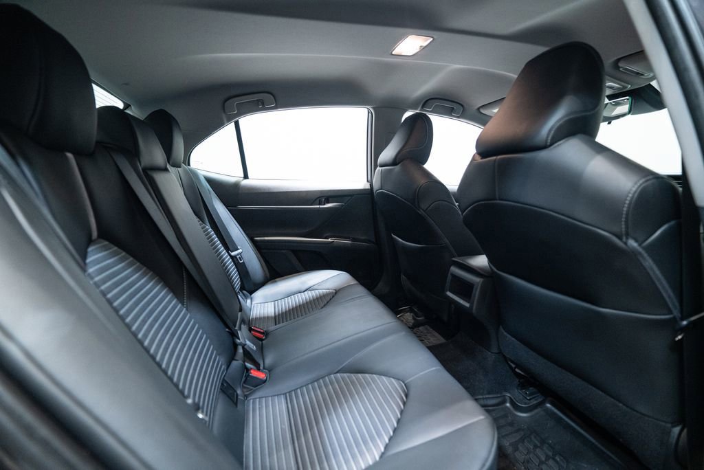 Certified 2020 Toyota Camry SE image 29