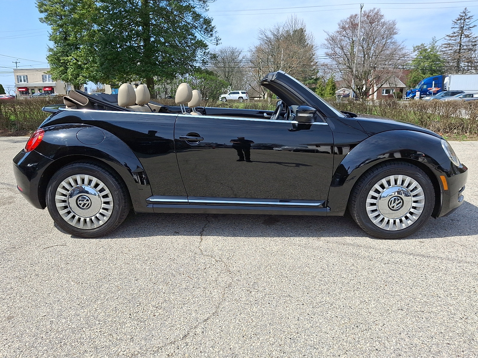Used 2014 Volkswagen Beetle 2.5 image 7
