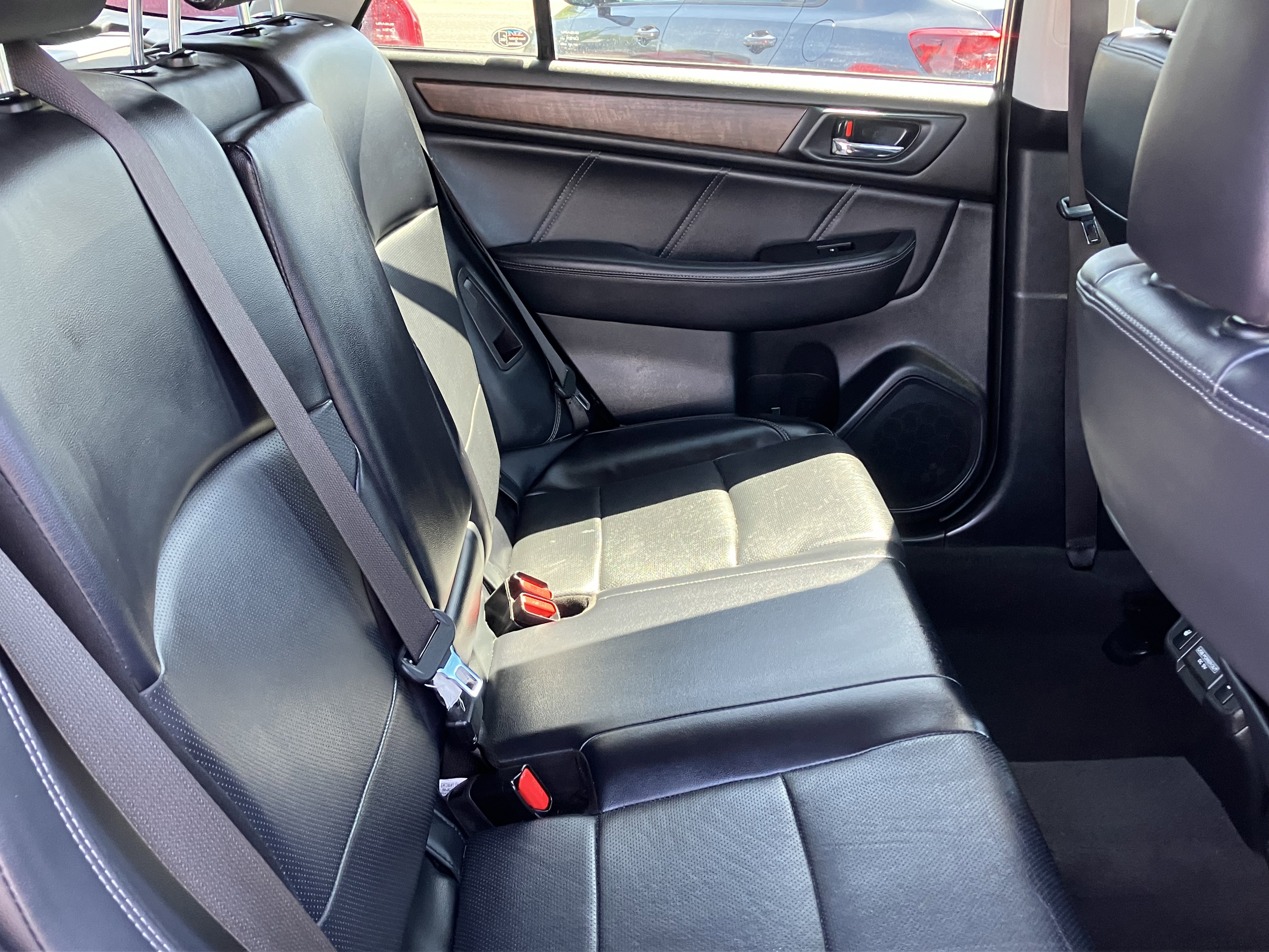 Used 2018 Subaru Outback 3.6R Limited image 13