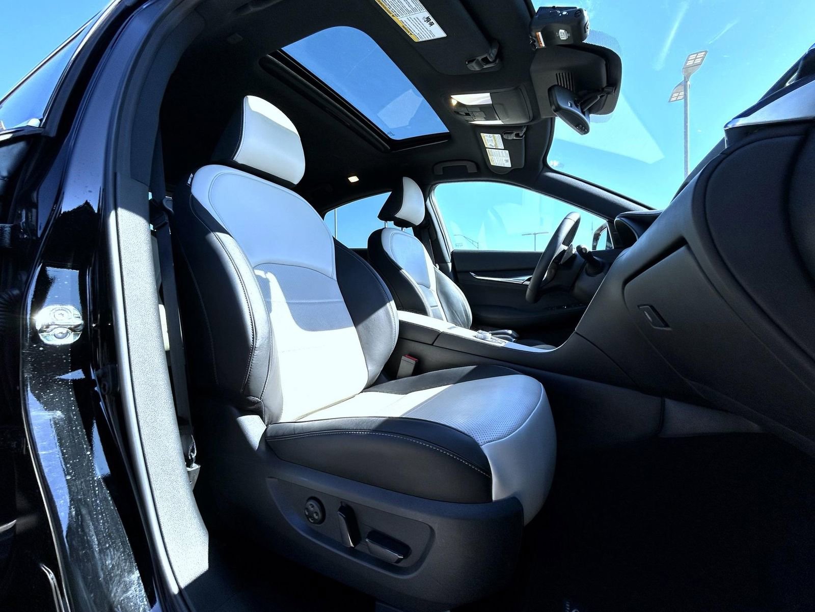 Certified 2025 INFINITI QX55 Sensory w/ Lighting Package AWD/4WD image 15