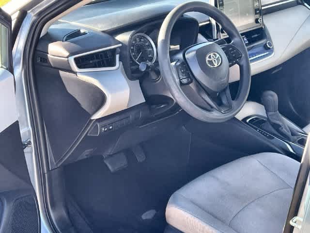 Used 2020 Toyota Corolla LE FWD image 3