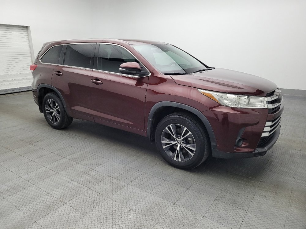 Used 2018 Toyota Highlander LE FWD image 11