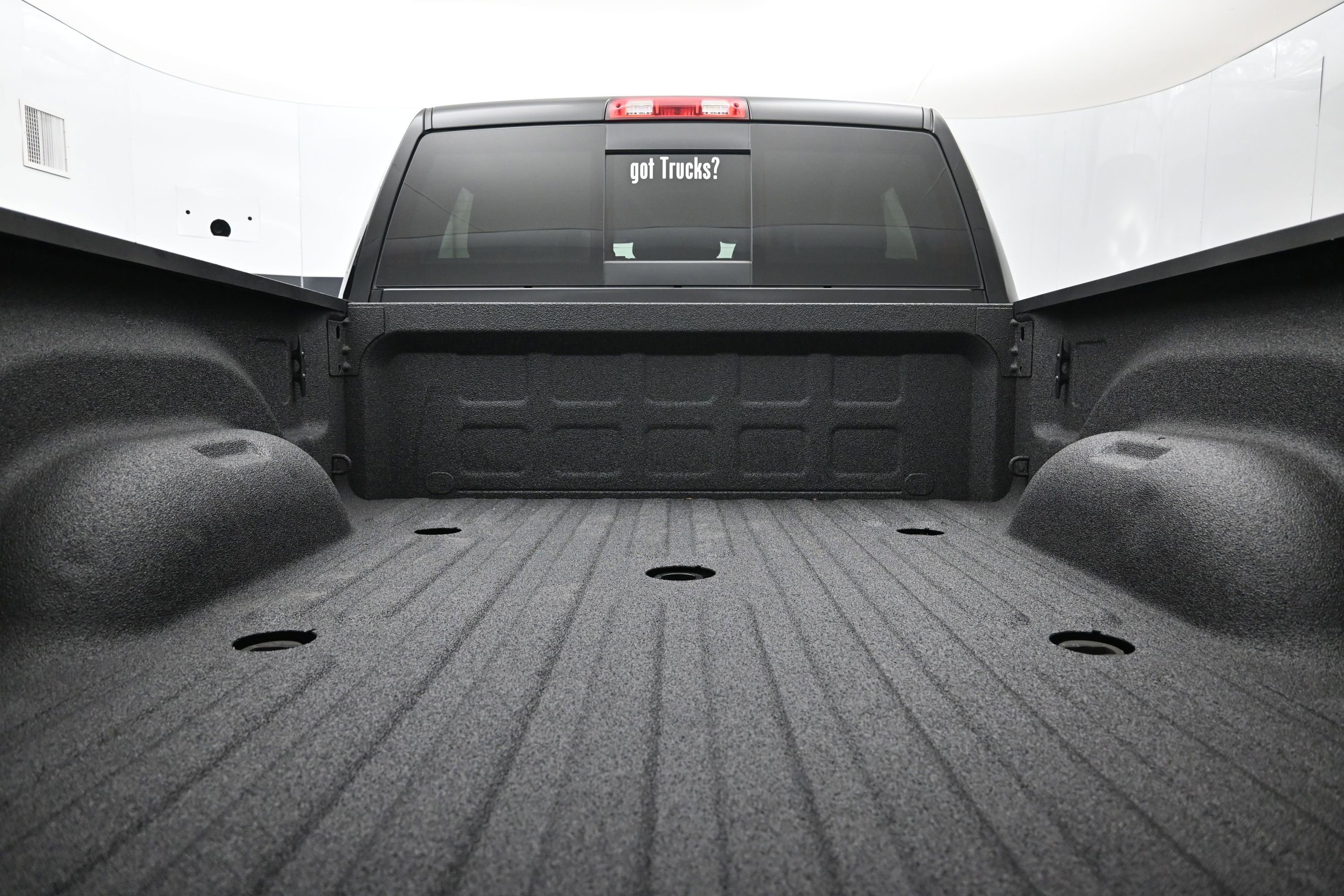 Used 2024 RAM 3500 Laramie w/ Night Edition AWD/4WD image 7