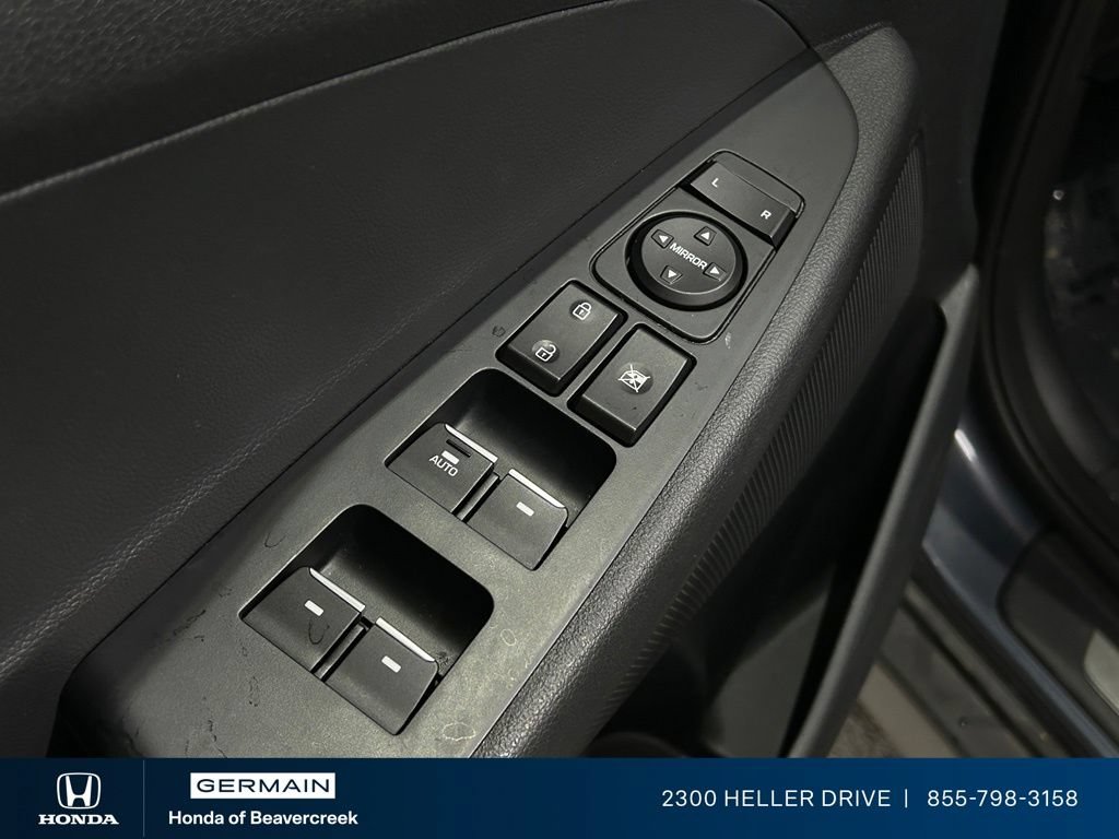 Used 2021 Hyundai Tucson Ultimate w/ Cargo Package AWD/4WD image 18