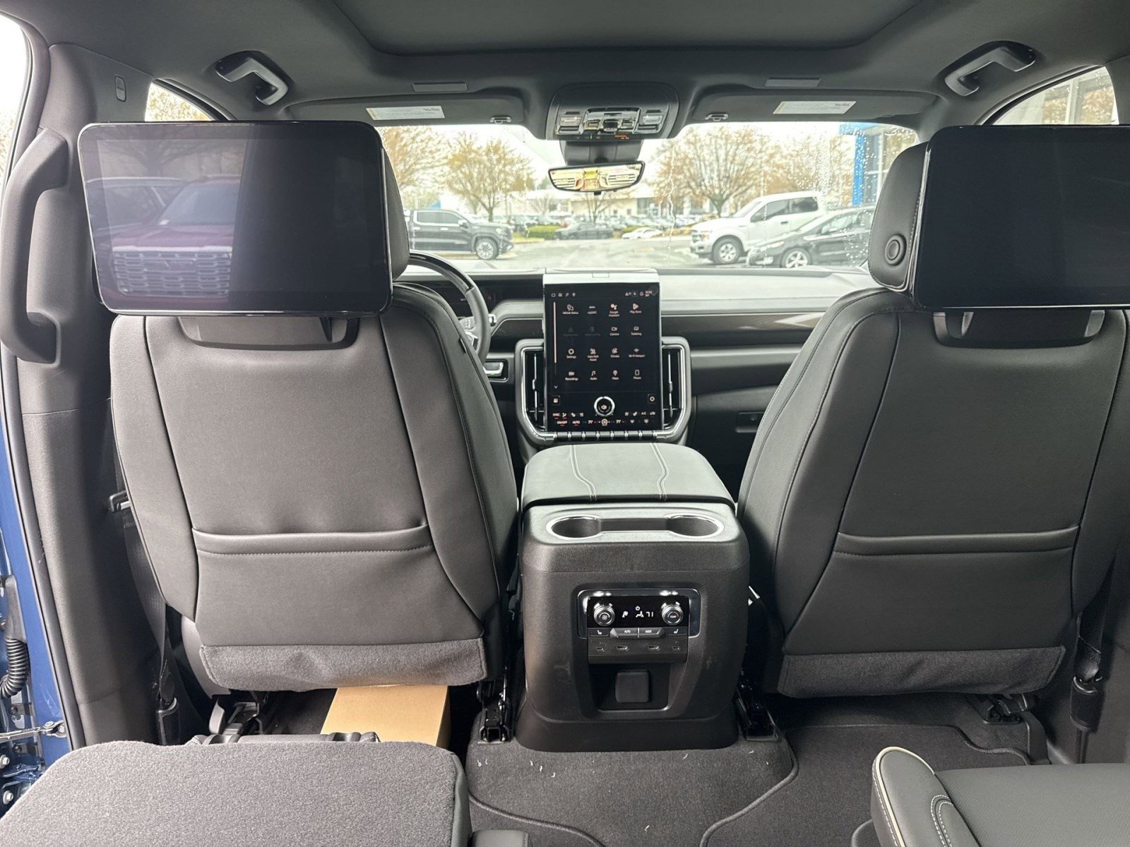 New 2026 GMC Yukon XL Elevation image 18