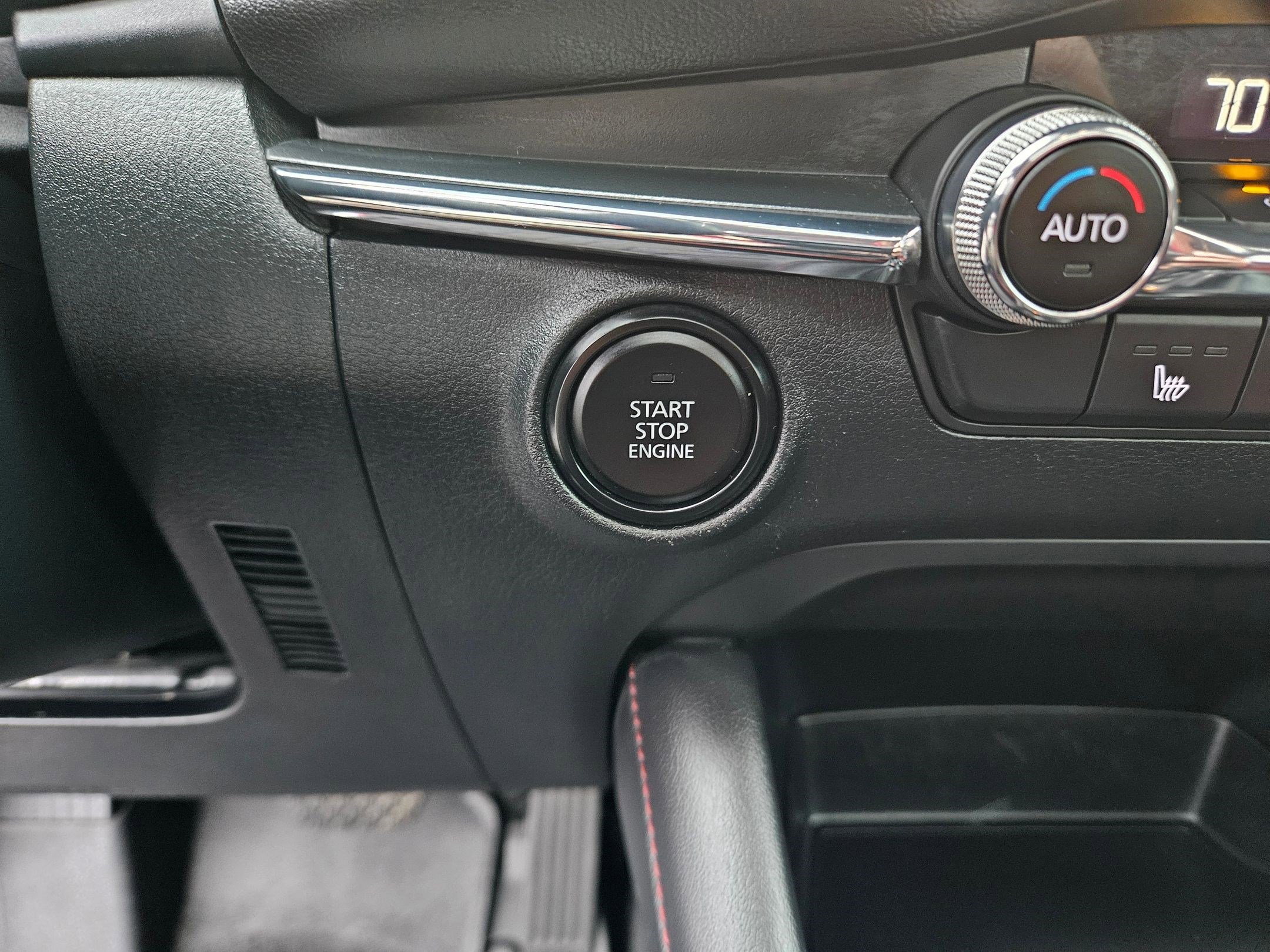 Used 2023 MAZDA MAZDA3 s image 23