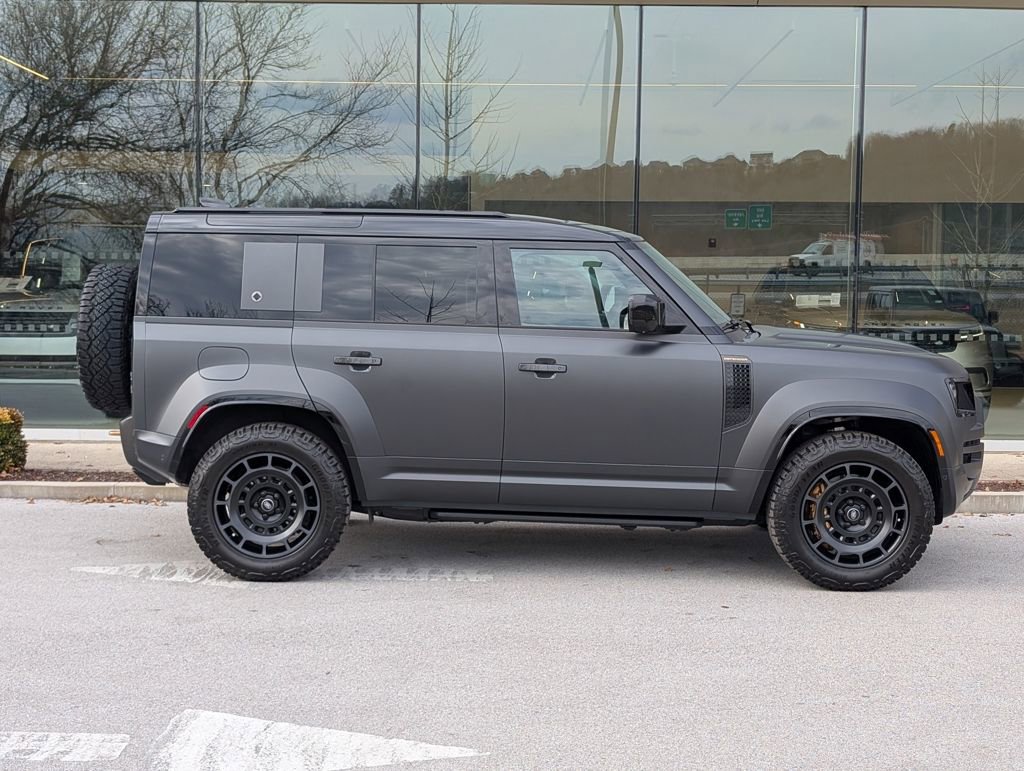 Certified 2025 Land Rover Defender 110 image 8