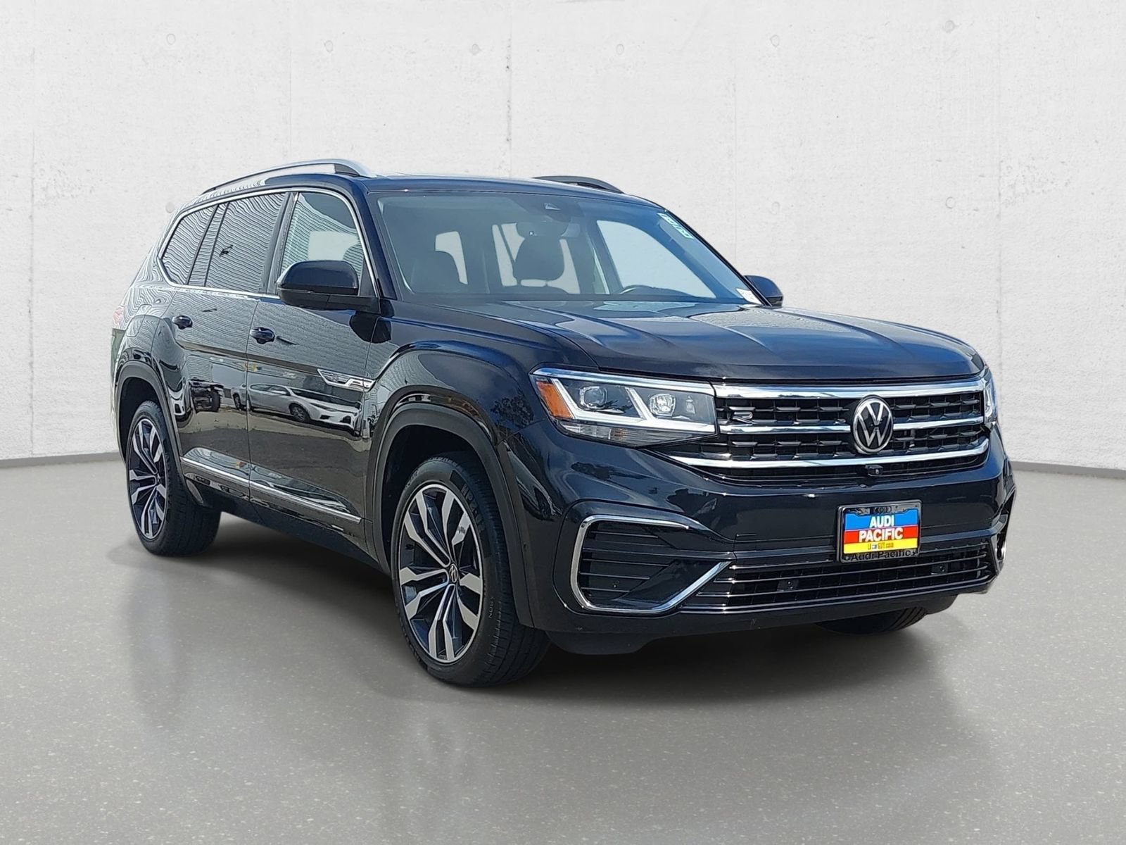 Used 2022 Volkswagen Atlas SEL Premium AWD/4WD image 3