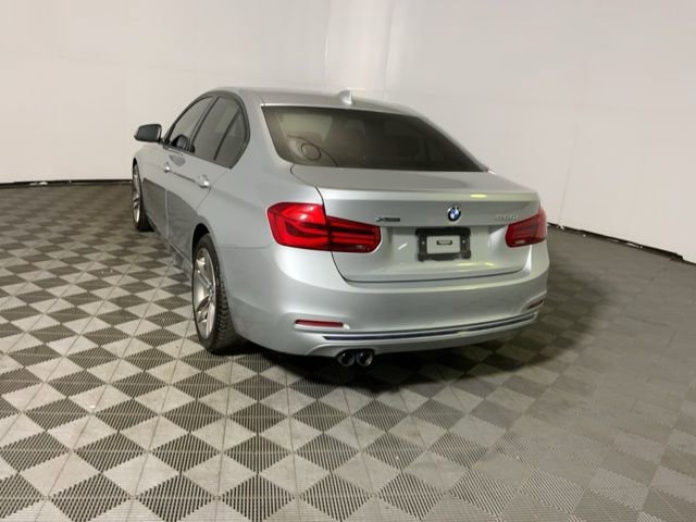 Used 2018 BMW 330i xDrive Sedan image 10