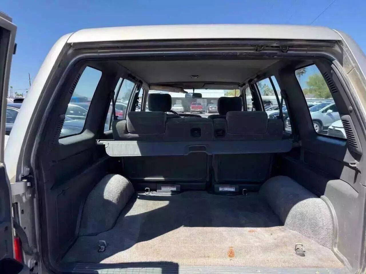 Used 2000 Isuzu Trooper S image 21