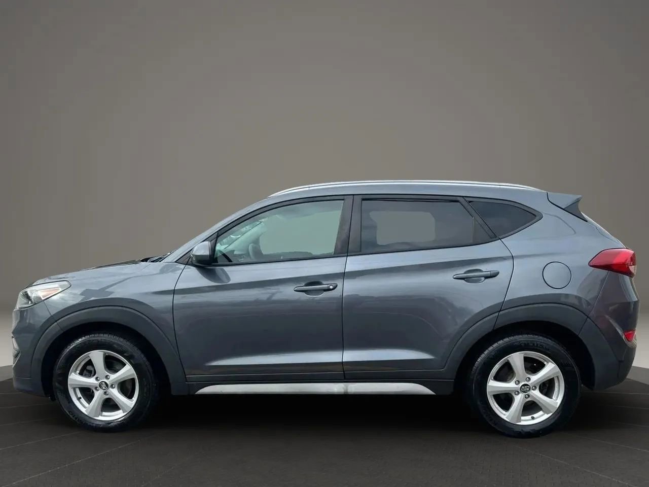 Used 2017 Hyundai Tucson SE image 8