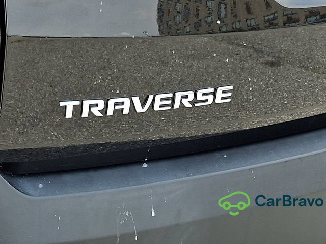 Used 2021 Chevrolet Traverse LT FWD image 30