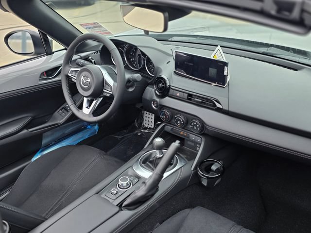 New 2026 MAZDA MX-5 Miata Club w/ Interior Package RWD image 9