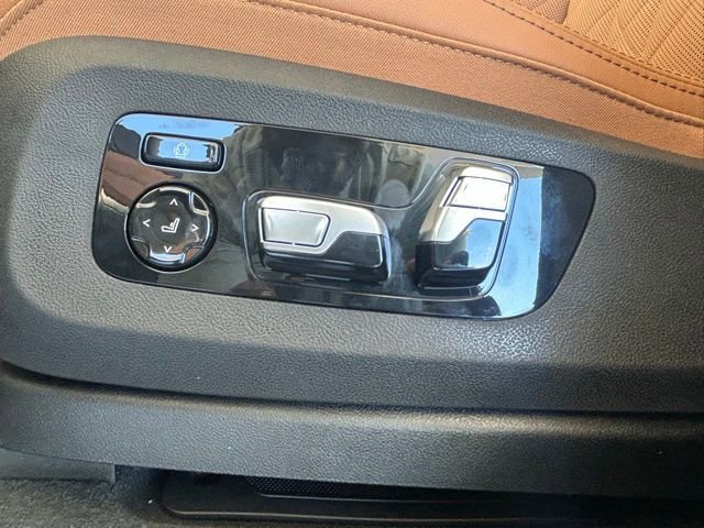 New 2026 BMW X5 xDrive40i w/ Climate Comfort Package AWD/4WD image 15