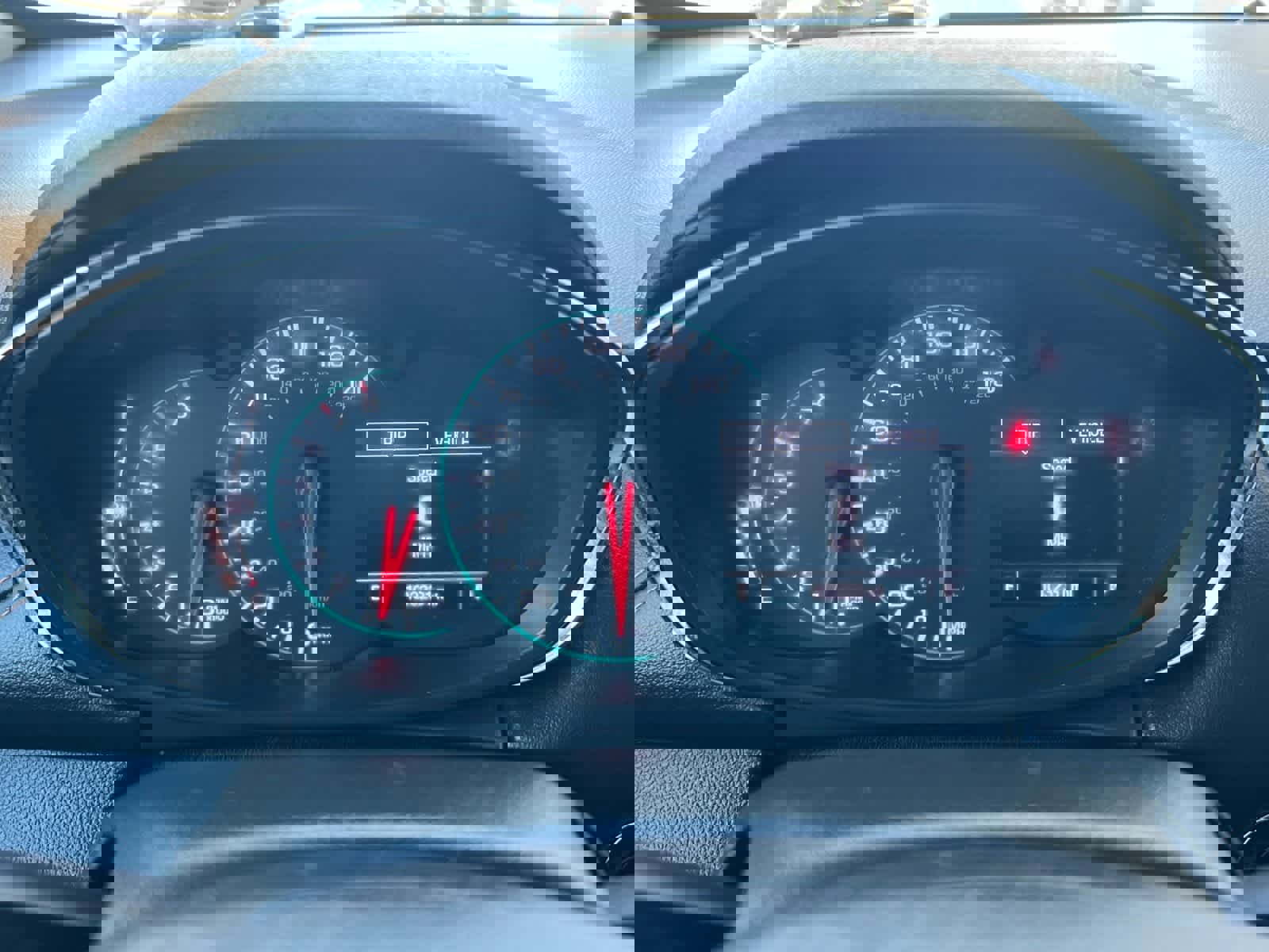 Used 2018 Chevrolet Trax LT w/ LT Convenience Package image 25