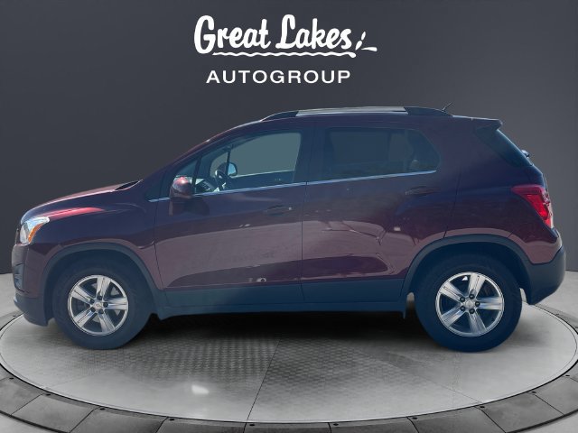 Used 2016 Chevrolet Trax LT w/ LT Convenience Package FWD image 2