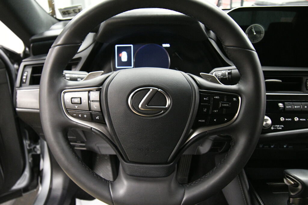 Used 2024 Lexus ES 350 w/ Premium Package image 12