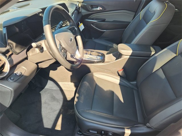 Used 2025 Chevrolet Trax ACTIV w/ Driver Confidence Package image 8