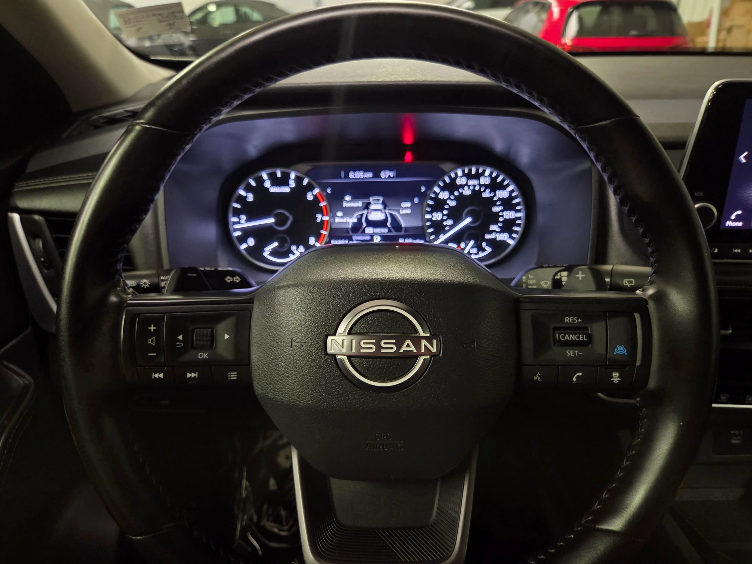 Used 2025 Nissan Rogue SV FWD image 17