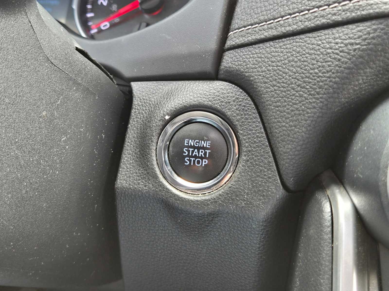 Used 2020 Toyota RAV4 XLE Premium AWD/4WD image 37