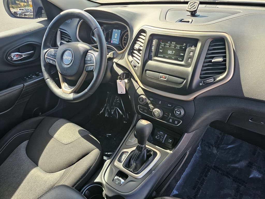 Used 2017 Jeep Cherokee Sport AWD/4WD image 17
