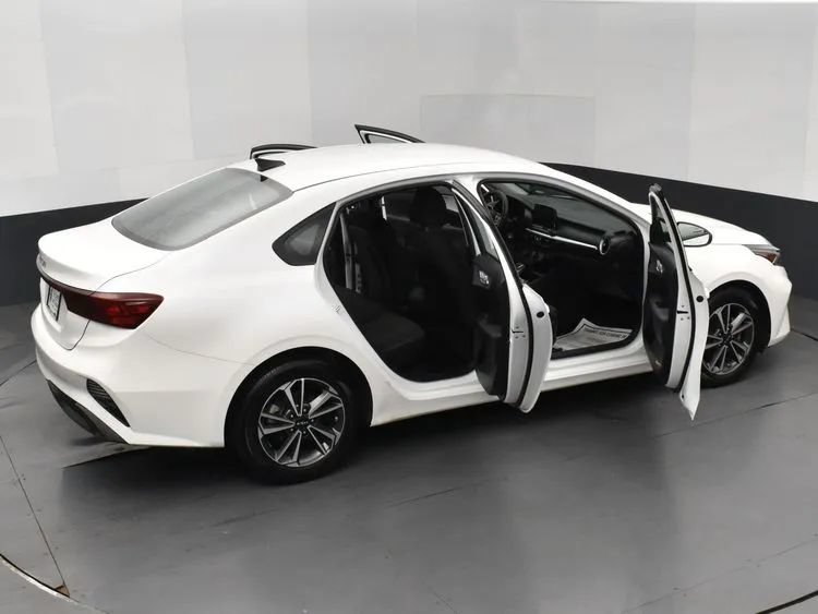 Used 2024 Kia Forte LXS FWD image 6