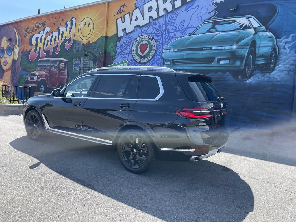 Used 2023 BMW X7 xDrive40i w/ Premium Package AWD/4WD image 3