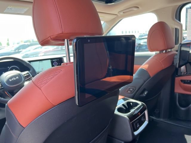 Certified 2024 Kia Carnival SX Prestige FWD image 34