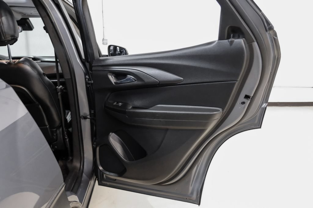 Used 2021 Chevrolet TrailBlazer LT w/ Sun and Liftgate Package FWD image 46