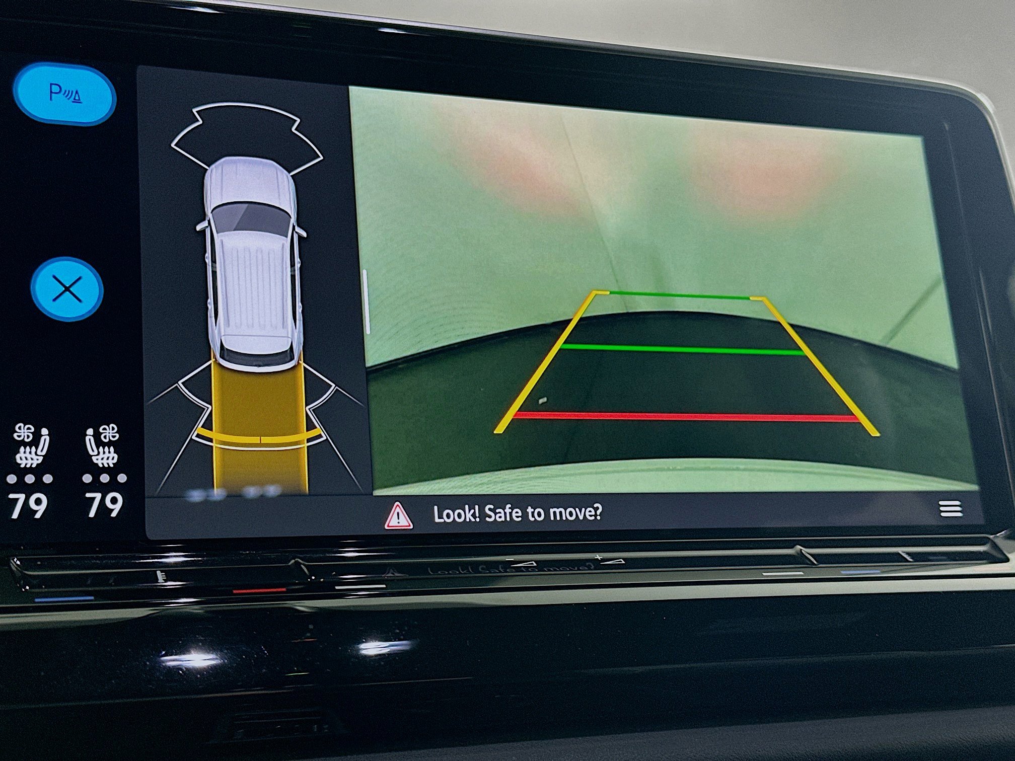 Used 2025 Volkswagen Atlas Cross Sport SE image 22