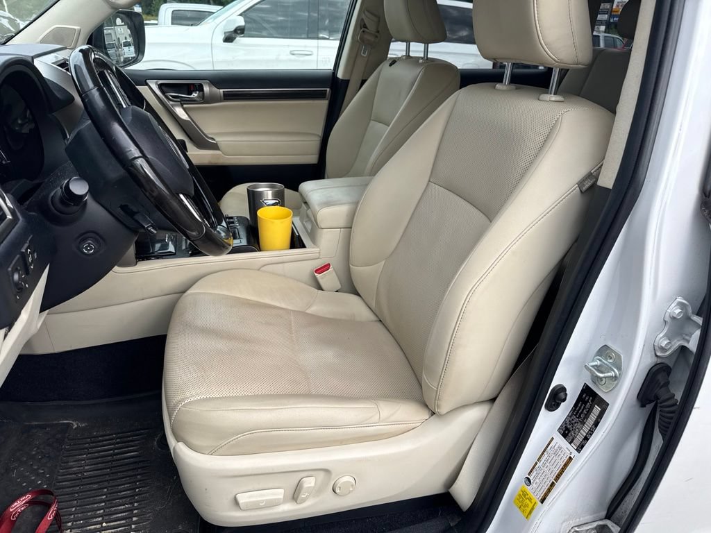 Used 2020 Lexus GX 460 Premium AWD/4WD image 3