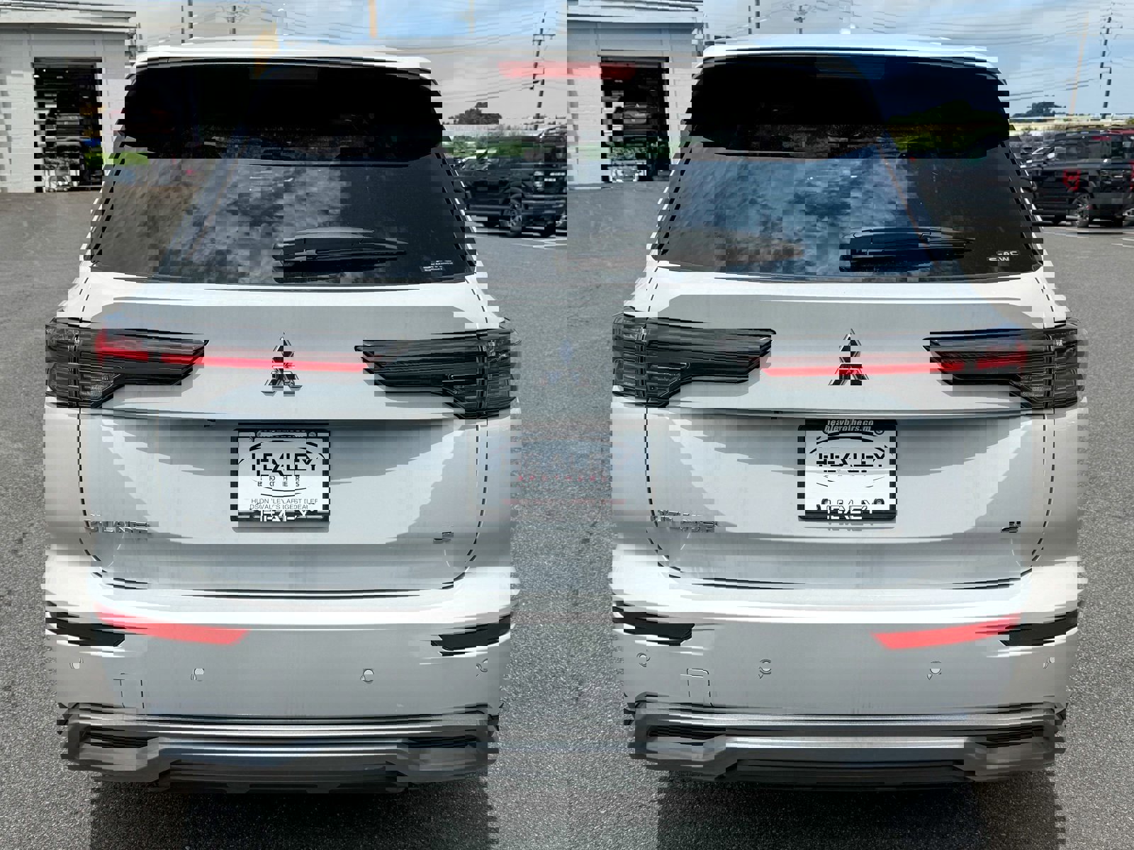 New 2025 Mitsubishi Outlander AWD image 9