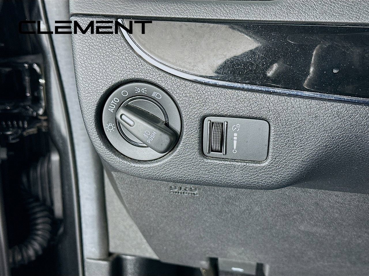 Used 2019 Dodge Grand Caravan SE image 14