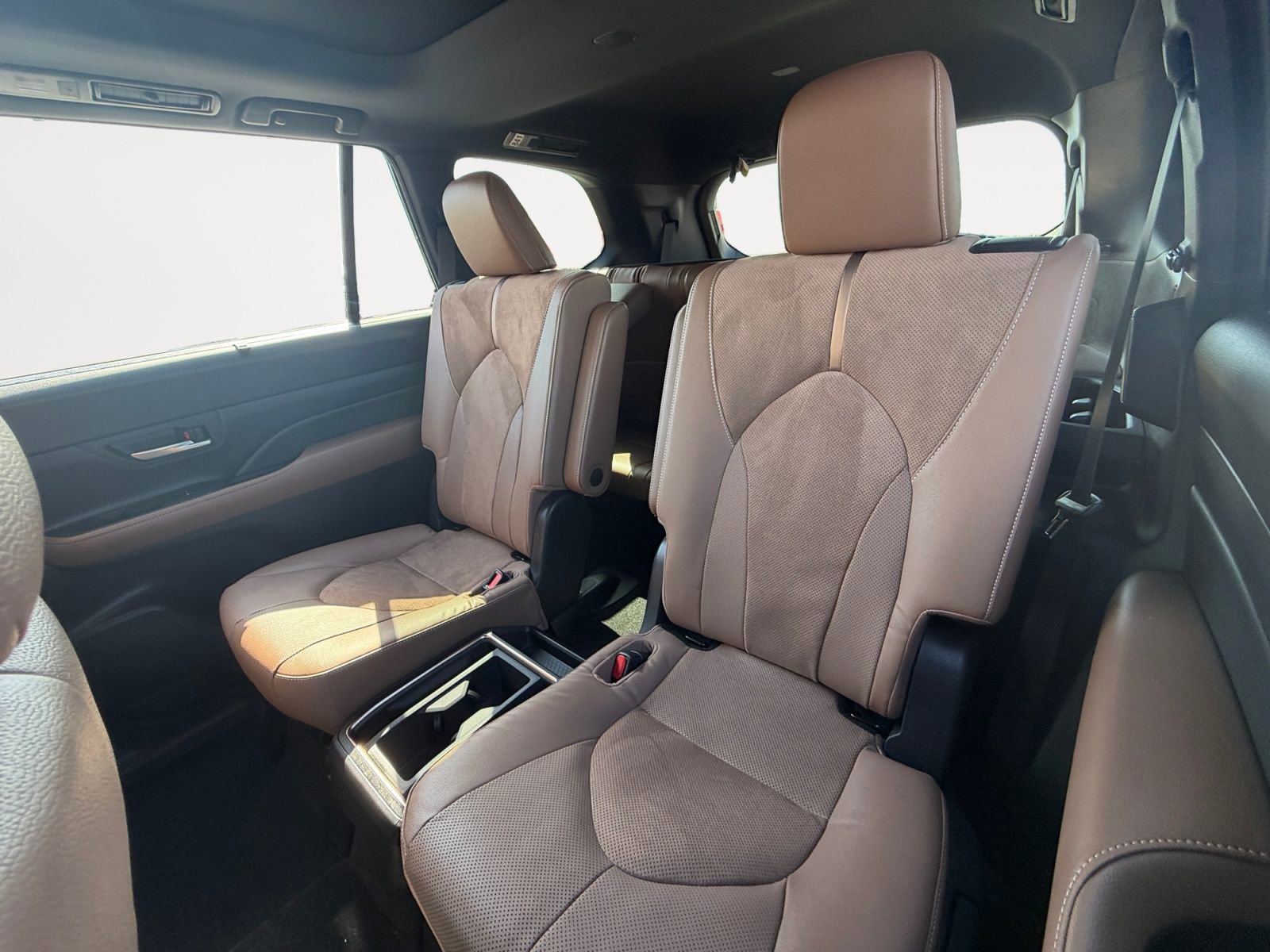 New 2026 Toyota Grand Highlander AWD Hybrid image 13