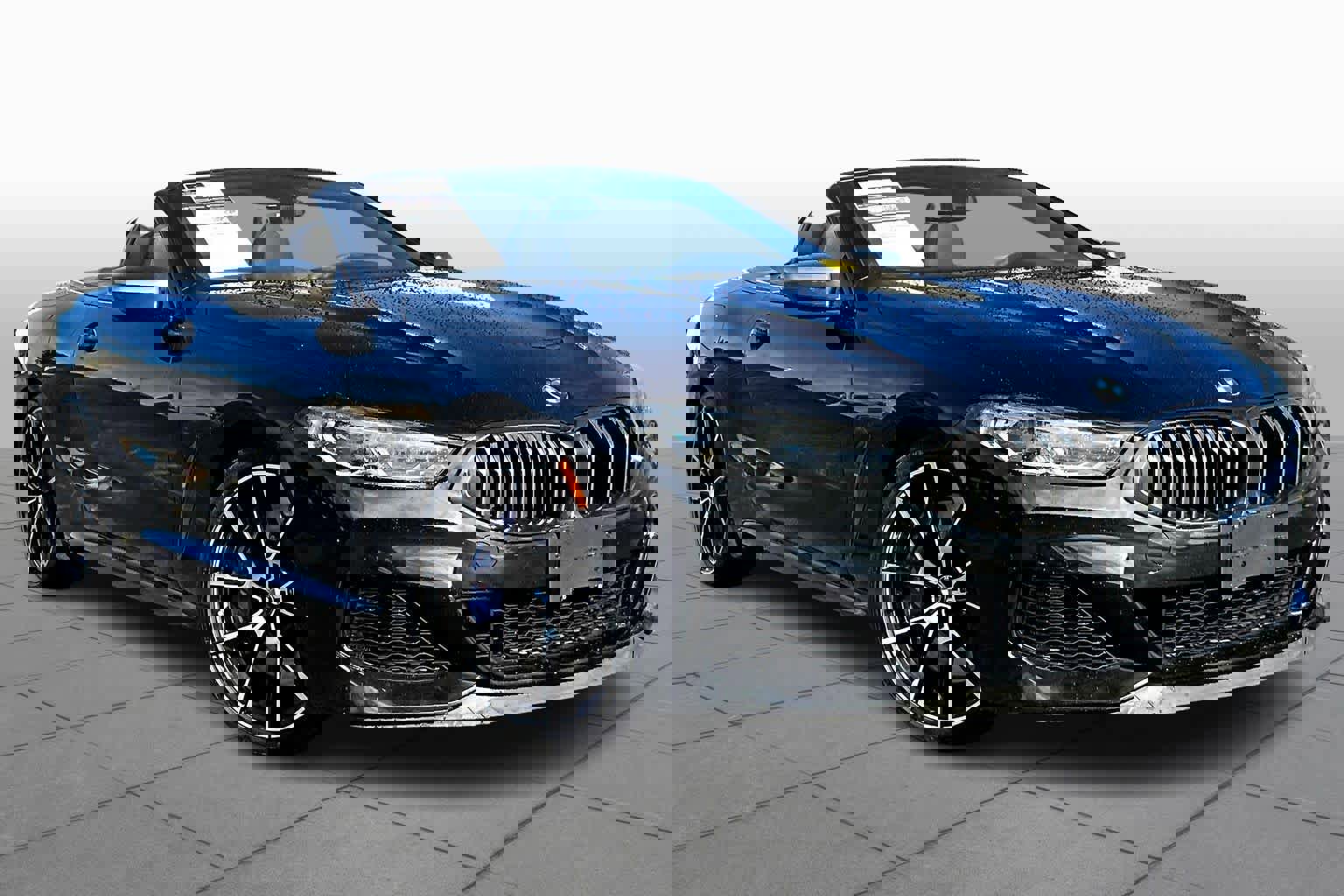 Used 2019 BMW M850i xDrive Convertible image 2