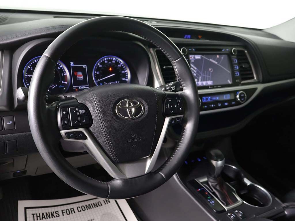 Used 2019 Toyota Highlander SE AWD/4WD image 22