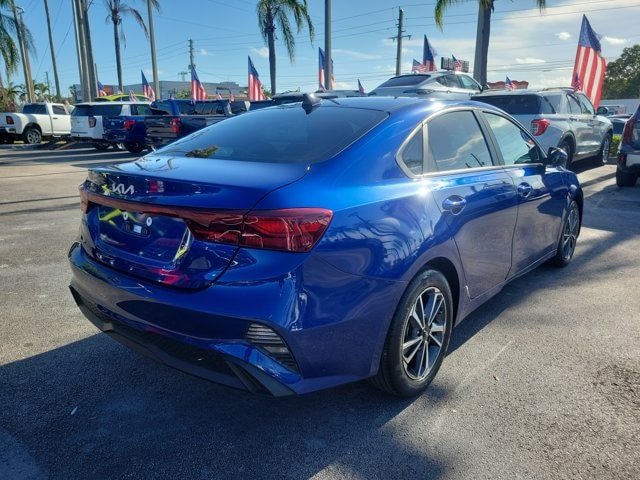 Used 2024 Kia Forte LXS w/ LXS Technology Package FWD image 7
