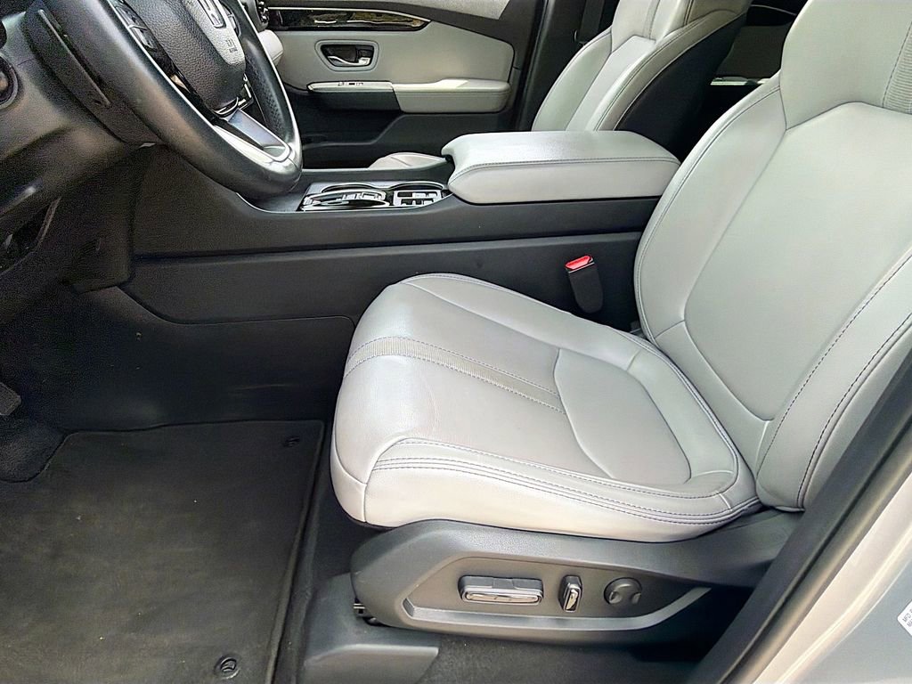 Used 2023 Honda Pilot Touring image 14