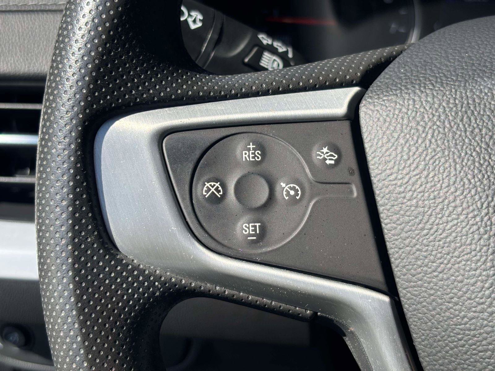 Used 2022 GMC Terrain SLE w/ Driver Convenience Package image 23