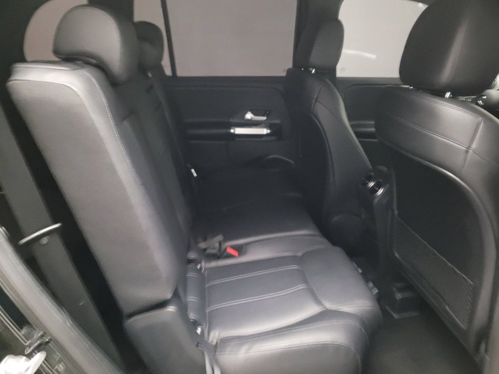 Used 2021 Mercedes-Benz GLB 250 w/ Premium Package image 19